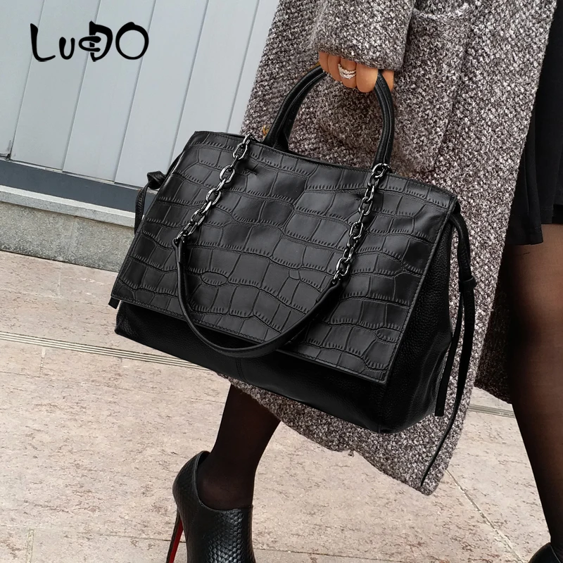Fashion chain Crocodile Pattern Leather brand Designer Luxury Handbags Alligator large Shoulder Bags For Women 2020 Tote Bag
Fashion chain Crocodile Pattern Leather brand Designer Luxury Handbags Alligator large Shoulder Bags For Women 2020 Tote Bag