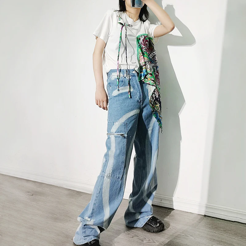 TWOTWINSTYLE Hit Color Print Denim Trousers For Women High Waist Patchwork Pockets Wide Leg Pants Female 2021 Spring Fashion New
TWOTWINSTYLE Hit Color Print Denim Trousers For Women High Waist Patchwork Pockets Wide Leg Pants Female 2021 Spring Fashion New