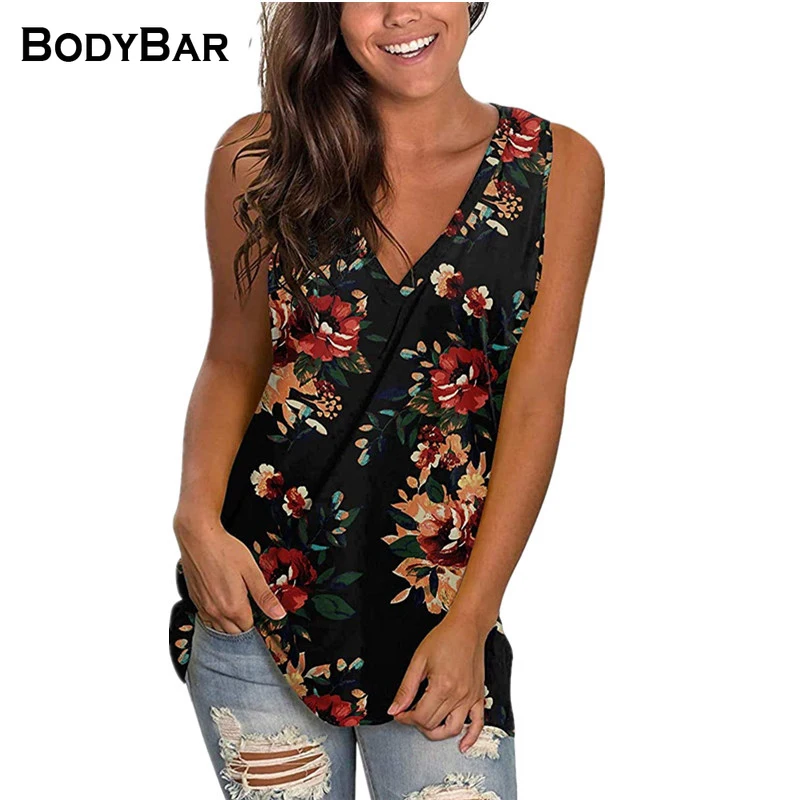 Sexy V-neck Printed Vest Ladies Loose Flower T-shirt Large Size 2021 Summer Female Sling Clothing Casual Streetwear Femme Tops
Sexy V-neck Printed Vest Ladies Loose Flower T-shirt Large Size 2021 Summer Female Sling Clothing Casual Streetwear Femme Tops