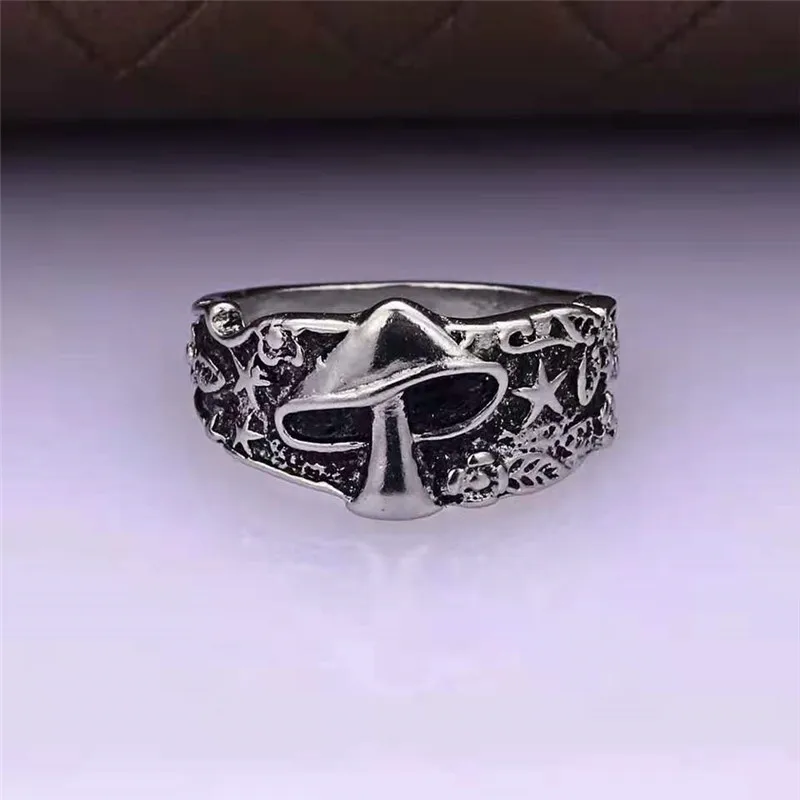 Vintage Punk Star Leaf Flower Mushroom Rings For Women Men Trendy Retro Unique Statement Ring Jewelry Accessories Gift 2021 New
Vintage Punk Star Leaf Flower Mushroom Rings For Women Men Trendy Retro Unique Statement Ring Jewelry Accessories Gift 2021 New