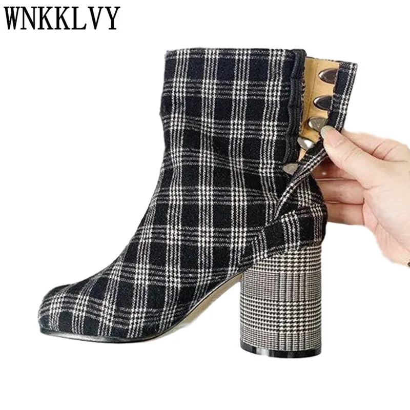 Chunky high heel gingham short boots women round toe split toe hemp ankle boots autumn winter pig trotter horseshoe shoes
Chunky high heel gingham short boots women round toe split toe hemp ankle boots autumn winter pig trotter horseshoe shoes