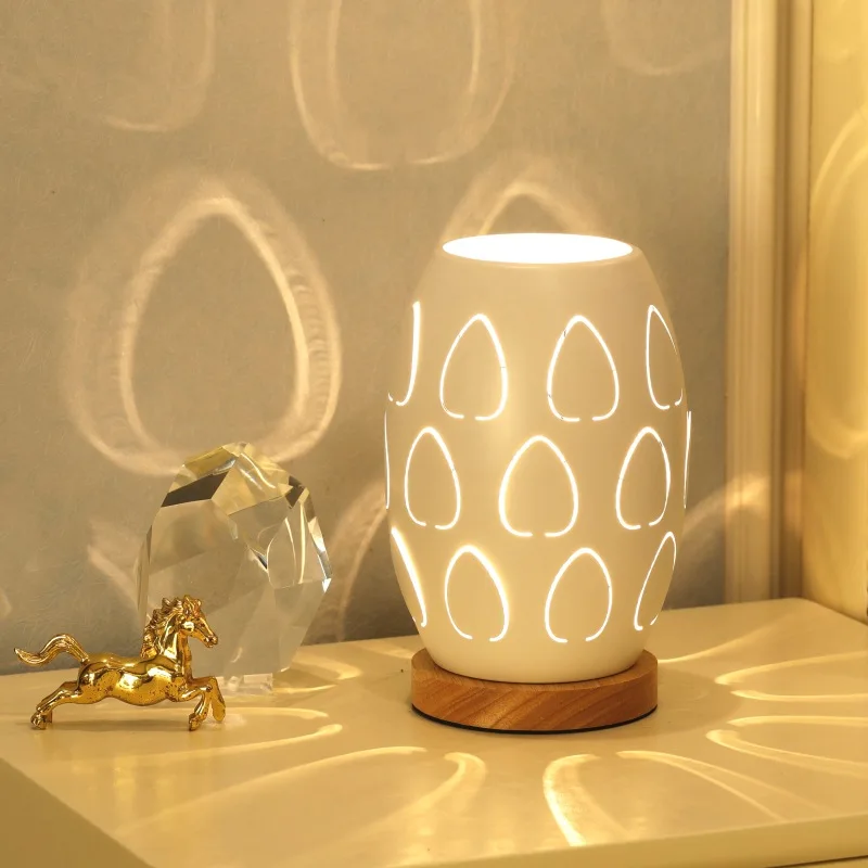 E27 Hollow Solid Wood Desk Lamp Bedroom Bedside Remote Control Energy Saving LED Small Night Light Bedside Lamp
E27 Hollow Solid Wood Desk Lamp Bedroom Bedside Remote Control Energy Saving LED Small Night Light Bedside Lamp