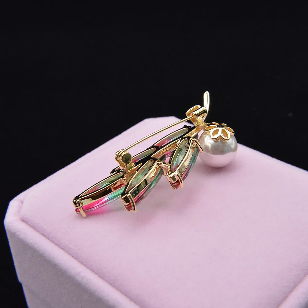 CINDY XIANG 3 Colors Available Cubic Zirconia Leaf Brooches For Women Spring Design Copper Pin Coloful Wedding Pin High Quality
CINDY XIANG 3 Colors Available Cubic Zirconia Leaf Brooches For Women Spring Design Copper Pin Coloful Wedding Pin High Quality