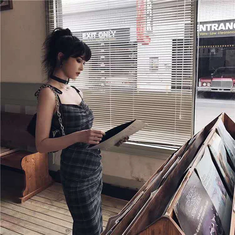 Summer Dress 2021 Gothic Girls Sexy Sling Dress Side Split Plaid Vestido Women Sleeveless High Waist Long Bodycon Dresses
Summer Dress 2021 Gothic Girls Sexy Sling Dress Side Split Plaid Vestido Women Sleeveless High Waist Long Bodycon Dresses
