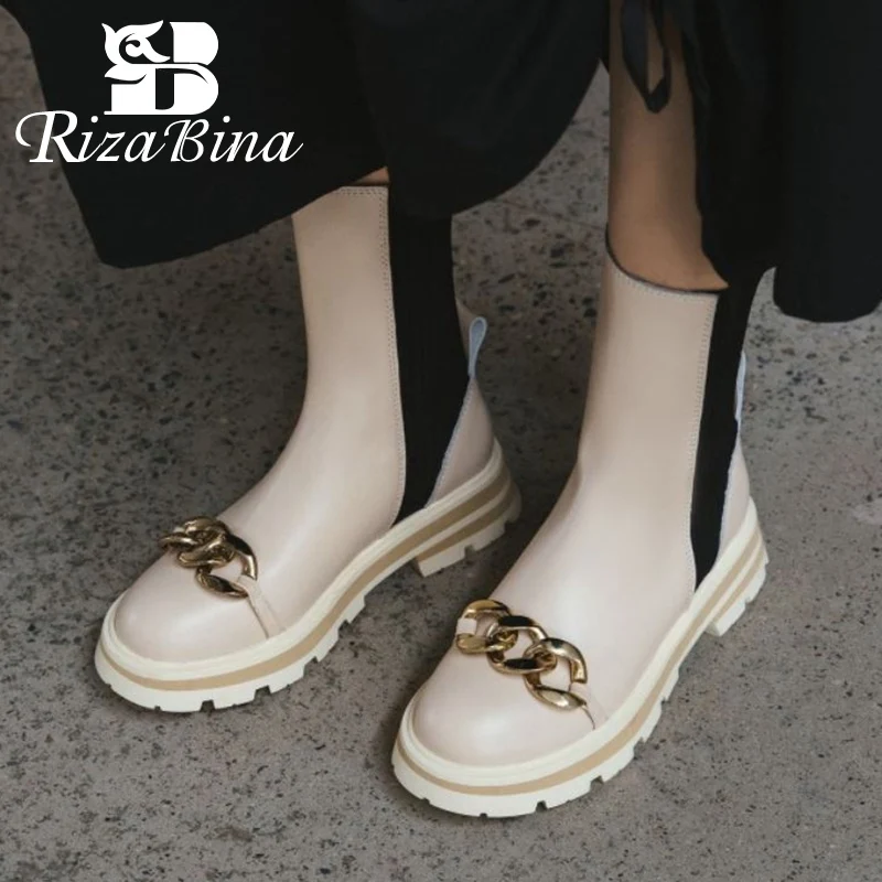 RIZABINA 2021 Genuine Leather Ankle Boots Shoes Round Toe Metal Chains Cool Daily Winter Fashion Ladies Footwear Size 34-40
RIZABINA 2021 Genuine Leather Ankle Boots Shoes Round Toe Metal Chains Cool Daily Winter Fashion Ladies Footwear Size 34-40