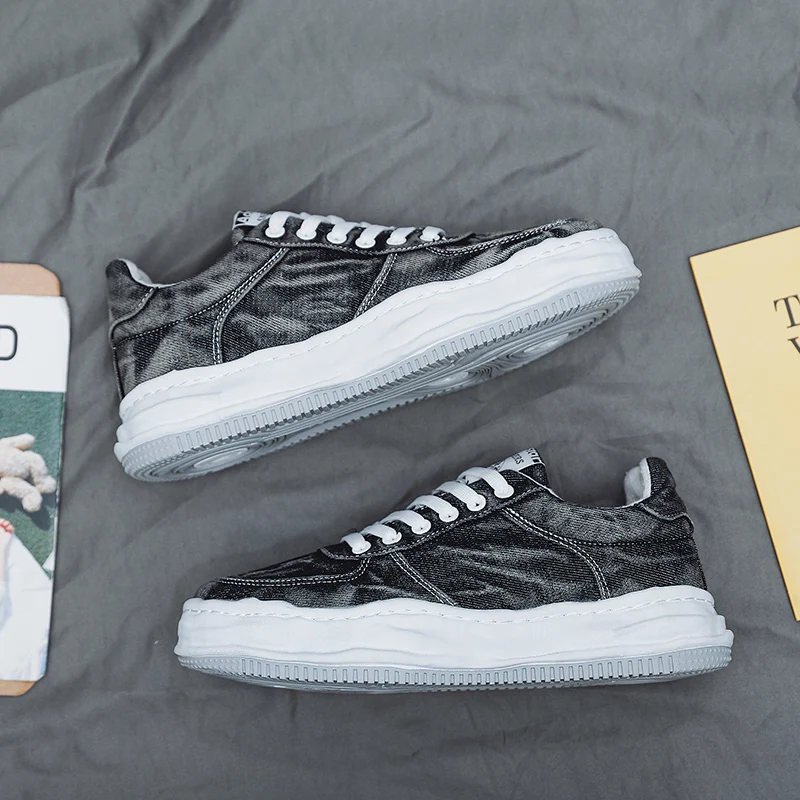 Men Casual Shoes Canvas Sneakers Height Increasing Men Platform Shoes Outdoor Trainers Breathable Flats Loafers Walking Shoes
Men Casual Shoes Canvas Sneakers Height Increasing Men Platform Shoes Outdoor Trainers Breathable Flats Loafers Walking Shoes