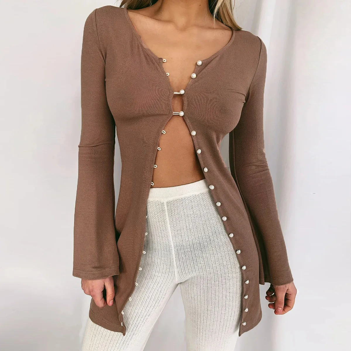 2021 women sexy pearl long sleeves cardigan jacket round collar velvet sweater women Long Sleeve Cardigan Sweaters Shirt Tops
2021 women sexy pearl long sleeves cardigan jacket round collar velvet sweater women Long Sleeve Cardigan Sweaters Shirt Tops