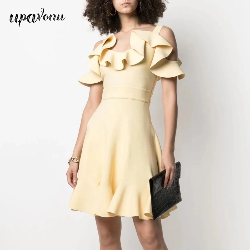 Free Shipping 2021 Women's Summer Dress Black Sexy Sling Card Shoulder Ruffle A-line Dress Celebrity Club Party Dresses Vestidos
Free Shipping 2021 Women's Summer Dress Black Sexy Sling Card Shoulder Ruffle A-line Dress Celebrity Club Party Dresses Vestidos
