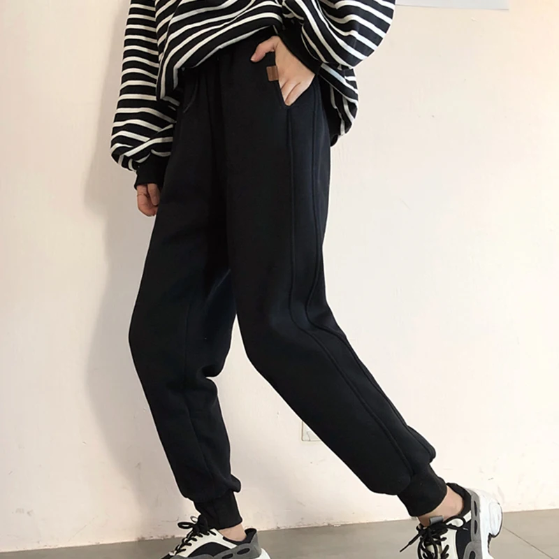 Plus Size 4XL 2020 Autumn Fashion Women Plush Warm Sweatpants Lady Wide Leg Loose High Waist Slacks Female Slim Harem Trousers
Plus Size 4XL 2020 Autumn Fashion Women Plush Warm Sweatpants Lady Wide Leg Loose High Waist Slacks Female Slim Harem Trousers