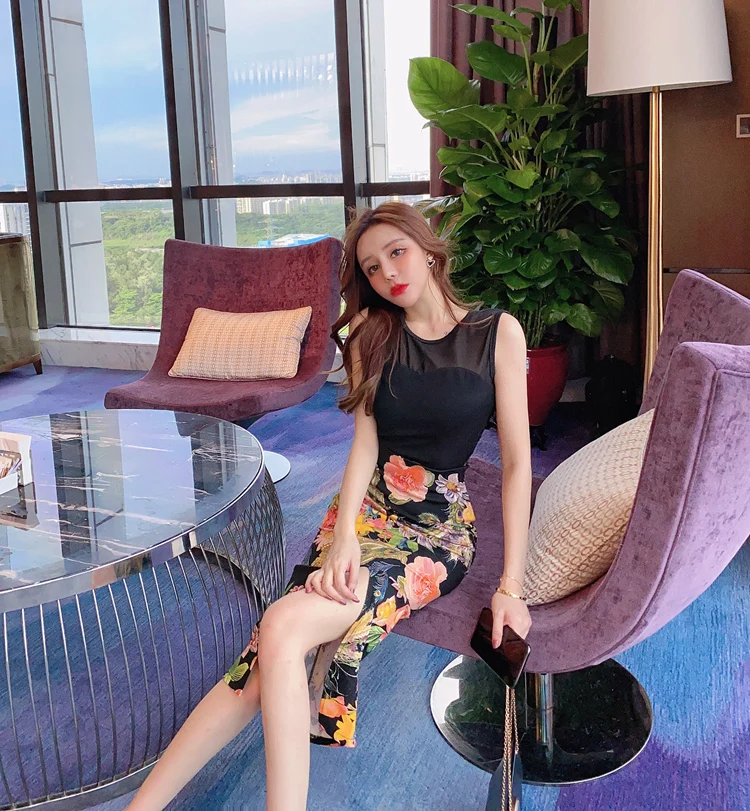 Real Shot 2021New Sexy Hong Kong Style Two Piece Mesh Vest Top + Printed Split Skirt Suit
Real Shot 2021New Sexy Hong Kong Style Two Piece Mesh Vest Top + Printed Split Skirt Suit