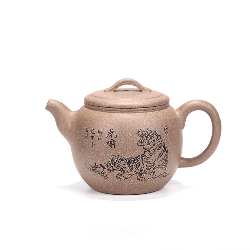 Yixing Raw Ore Grey Lime Section Mud Dark-red Enameled Pottery Teapot Famous Manual Tiger's Roar Han Tile Teapot Tea Set
Yixing Raw Ore Grey Lime Section Mud Dark-red Enameled Pottery Teapot Famous Manual Tiger's Roar Han Tile Teapot Tea Set