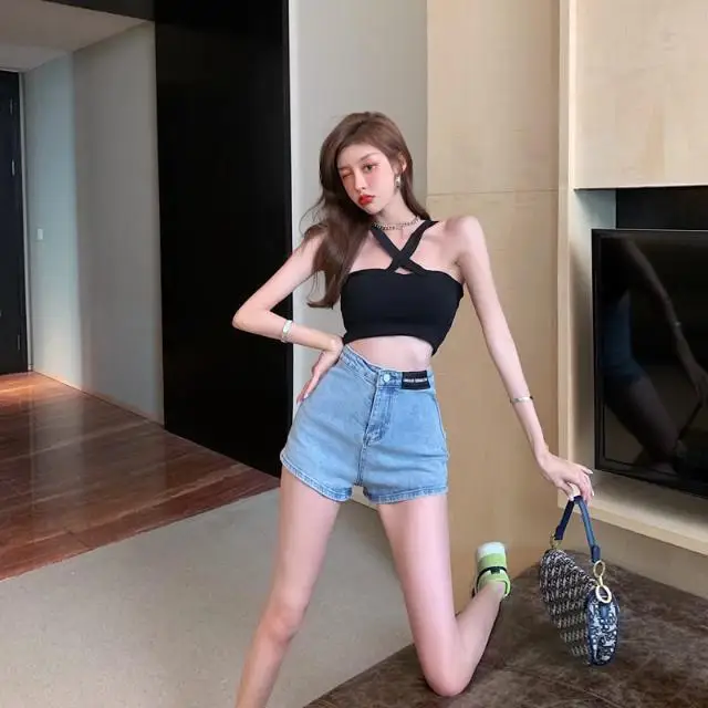 High waisted denim shorts women's 2021 summer fashion ins versatile new wide leg hot pants thin slim elastic A-line pants
High waisted denim shorts women's 2021 summer fashion ins versatile new wide leg hot pants thin slim elastic A-line pants
