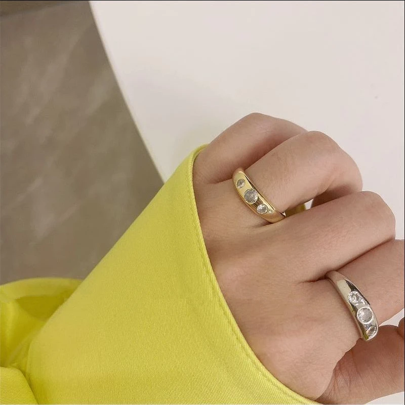 AOMU новый модный простой: золото, серебро Цвет геометрические платья с украшением в виде кольца минималистский гладкой Стразы Кольца для жен...
AOMU новый модный простой: золото, серебро Цвет геометрические платья с украшением в виде кольца минималистский гладкой Стразы Кольца для жен...