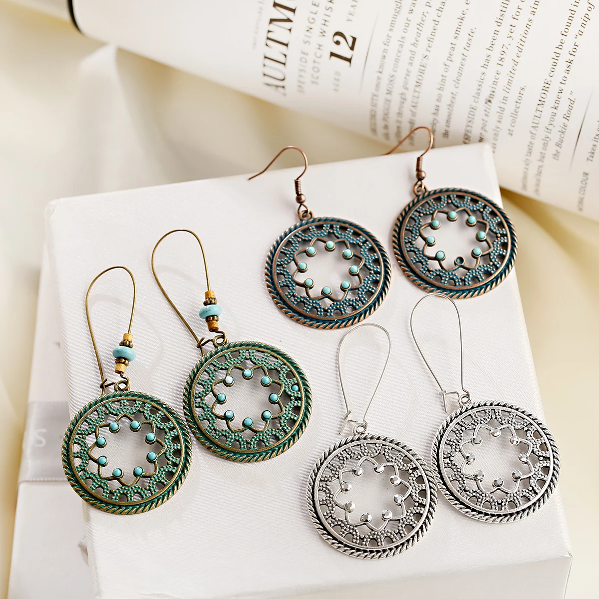 Ethnic Bohemian Bright Green Color Big Drop Dangle Long Metal Fringes Earring Geometric Earrings for Women Party Jewelry 2021
Ethnic Bohemian Bright Green Color Big Drop Dangle Long Metal Fringes Earring Geometric Earrings for Women Party Jewelry 2021