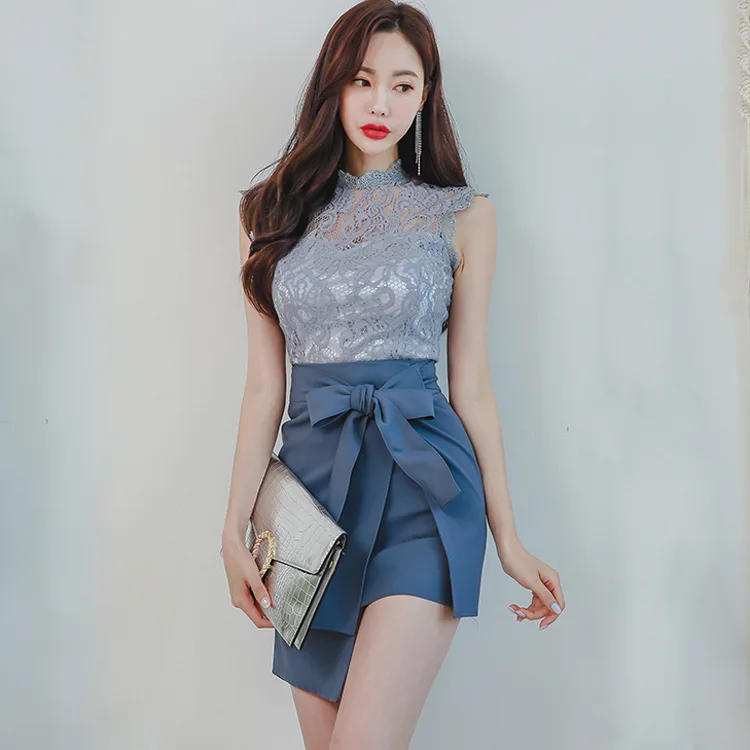 Summer Sleeveless Solid Color Vest Ladies Sexy Lace Round Neck Top Casual Loose Soft Breathable Basic Vest Lightweight T-shirt
Summer Sleeveless Solid Color Vest Ladies Sexy Lace Round Neck Top Casual Loose Soft Breathable Basic Vest Lightweight T-shirt