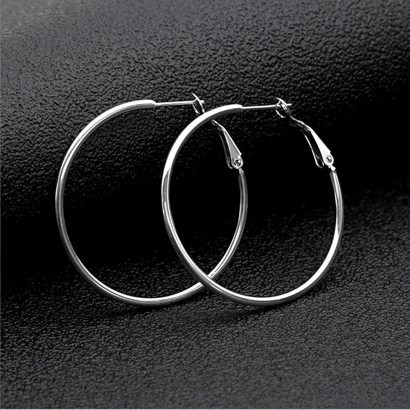 1 Pair Metal Circle Chic Hoop Large Ring Women Gold Earrings Simple Jewelry Smooth Earrings Big Circle Women Punk
1 Pair Metal Circle Chic Hoop Large Ring Women Gold Earrings Simple Jewelry Smooth Earrings Big Circle Women Punk