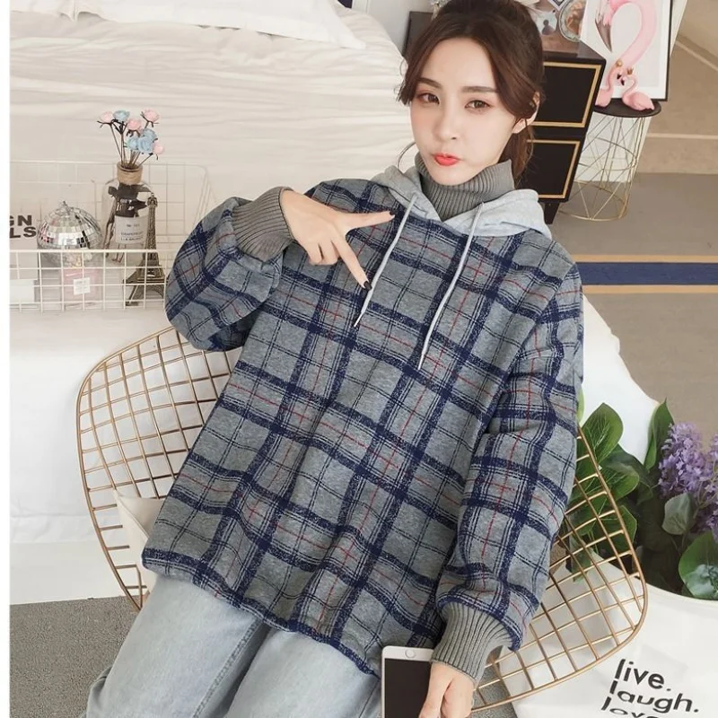 Fake Two Piece Pullover Sportswear Women's Autumn Winter New Thickened Korean Fashion Plaid Hooded Loose Top
Fake Two Piece Pullover Sportswear Women's Autumn Winter New Thickened Korean Fashion Plaid Hooded Loose Top