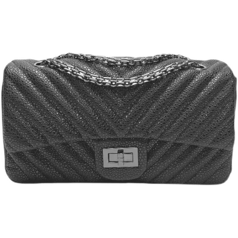Caviar first layer leather small square bag 2021 new trendy leather ladies one-shoulder messenger bag small fragrance female bag
Caviar first layer leather small square bag 2021 new trendy leather ladies one-shoulder messenger bag small fragrance female bag