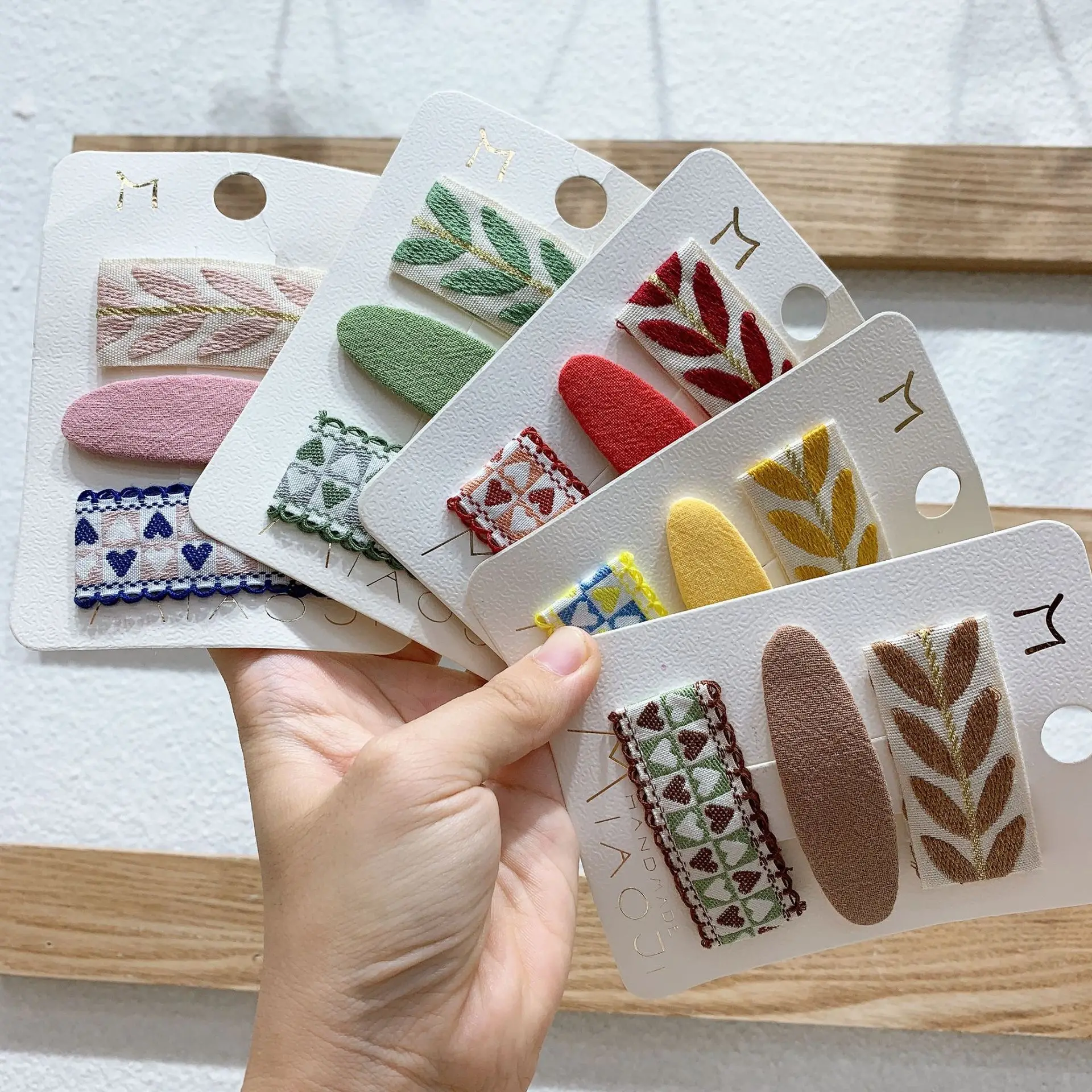 1 set Retro Embroidery Geometric Lace Love Heart Hair Clips Women Hair Pins Duckbill Clip Hair Barrette Accessories
1 set Retro Embroidery Geometric Lace Love Heart Hair Clips Women Hair Pins Duckbill Clip Hair Barrette Accessories