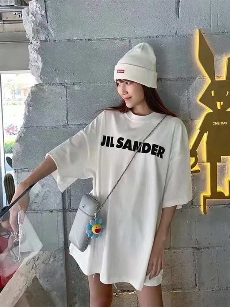 New Women Summer White Cotton Letter Print T-Shirt 1:1 Jil Sander Brand Ladies Casual Streetwear Fashion Short Sleeve Tops
New Women Summer White Cotton Letter Print T-Shirt 1:1 Jil Sander Brand Ladies Casual Streetwear Fashion Short Sleeve Tops