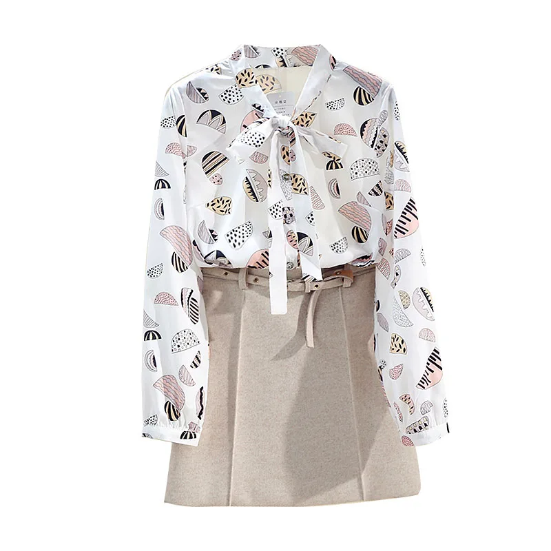 Spring Autumn Women's Blouses New Printed Bowknot Long Sleeve Shirt Korean Style Casual Loose Slim Female Tops LL328
Spring Autumn Women's Blouses New Printed Bowknot Long Sleeve Shirt Korean Style Casual Loose Slim Female Tops LL328