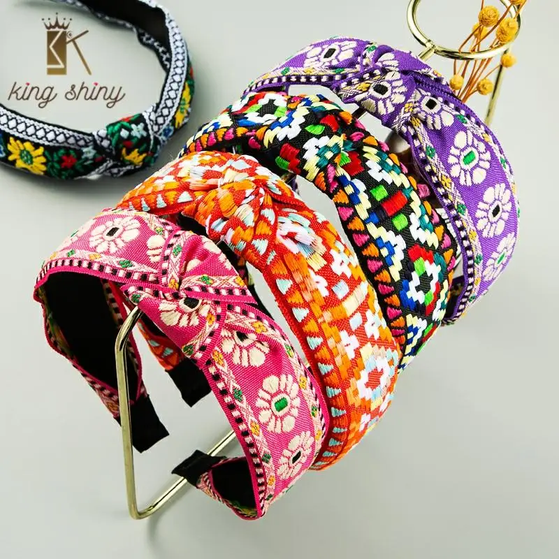 Elegant Ethnic Embroidery Flower Headband for Woman Vintage Hand Made Geometric Pattern Hairband Woman Party Hair Accessories
Elegant Ethnic Embroidery Flower Headband for Woman Vintage Hand Made Geometric Pattern Hairband Woman Party Hair Accessories