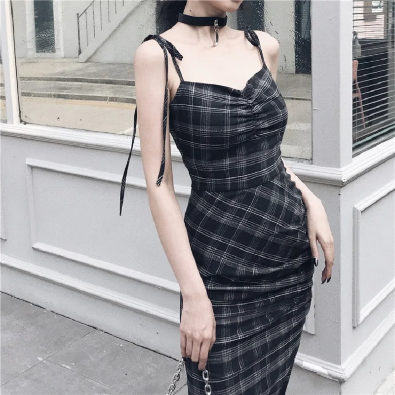 Punk Gothic Women Summer Black Plaid Sexy Deep V-neck Dress 2021 Party Club Wear Dark Halter High Waist Split Dresses Elegant
Punk Gothic Women Summer Black Plaid Sexy Deep V-neck Dress 2021 Party Club Wear Dark Halter High Waist Split Dresses Elegant