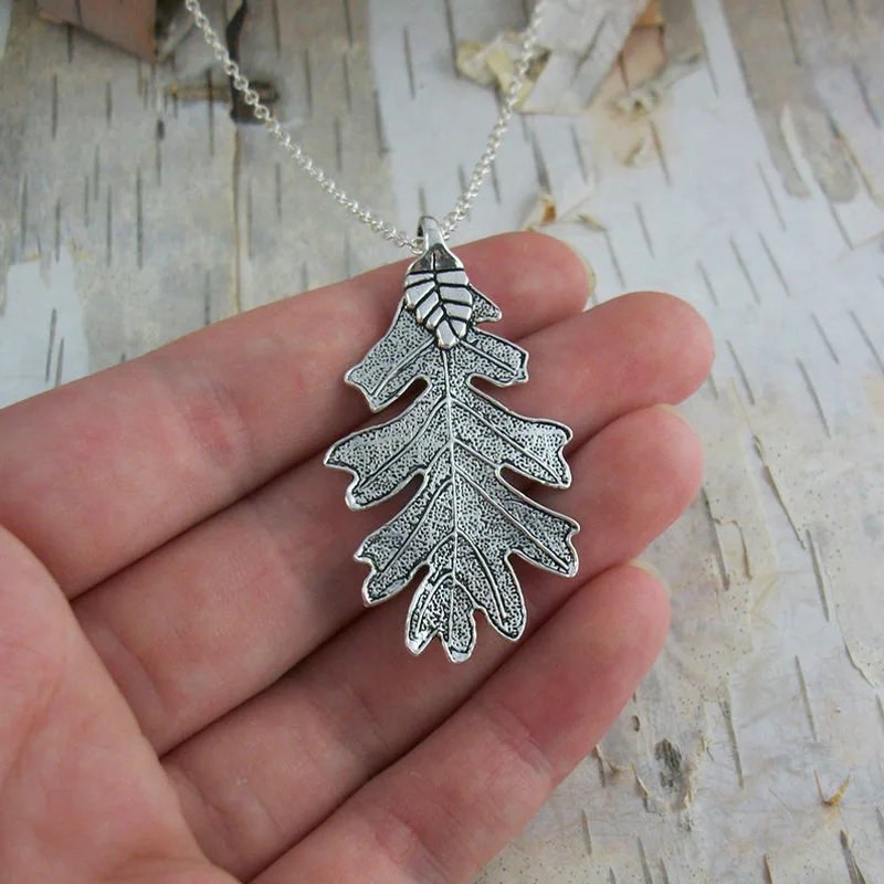 Temperament Simple Oak Leaf Charm Necklace Vintage Silver Color Bohemia Style For Women Exquisite Wedding Banquet Jewelry Gifts
Temperament Simple Oak Leaf Charm Necklace Vintage Silver Color Bohemia Style For Women Exquisite Wedding Banquet Jewelry Gifts