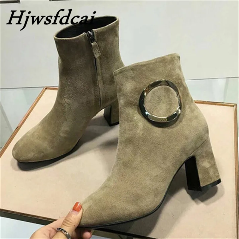 Hjwsfdcai High Quality Women's Boots Cowhide Thick Heel Ladies Short Boots Round Toe High Heel Martin Boots Zipper Winter Boots
Hjwsfdcai High Quality Women's Boots Cowhide Thick Heel Ladies Short Boots Round Toe High Heel Martin Boots Zipper Winter Boots