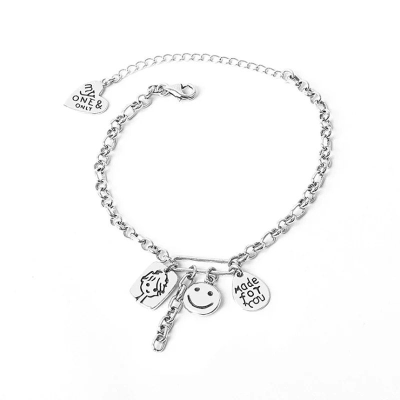 2021 New Fashion Women Charm Bracelet Silver Color Smiling Face Chain Bracelet Vintage Simple Jewelry
2021 New Fashion Women Charm Bracelet Silver Color Smiling Face Chain Bracelet Vintage Simple Jewelry