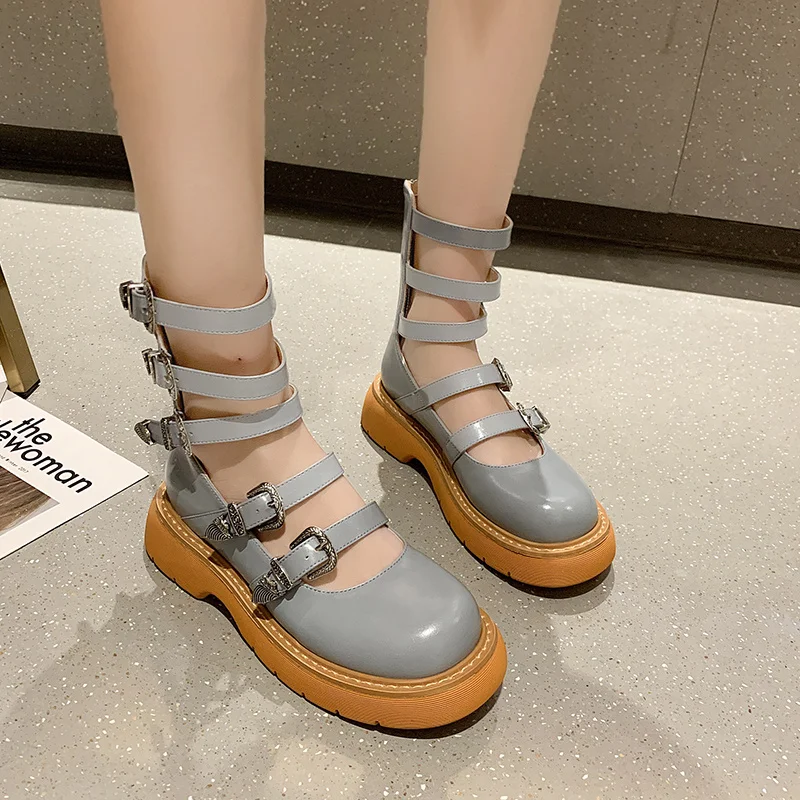 Outs Hollow Martin Women New Summer Breathable Cool Versatile Thick Bottom Back Zipper Short Boots Botas Mujer
Outs Hollow Martin Women New Summer Breathable Cool Versatile Thick Bottom Back Zipper Short Boots Botas Mujer