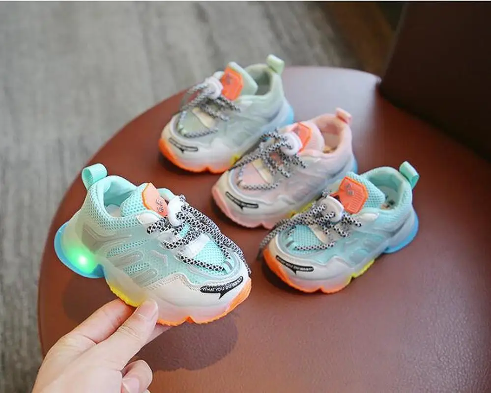 Детские кроссовки для бега, дышащие вязаные кроссовки с радужной светодиодной подсветкой, мягкая разноцветная подошва, весна-осень 2020 
Детские кроссовки для бега, дышащие вязаные кроссовки с радужной светодиодной подсветкой, мягкая разноцветная подошва, весна-осень 2020