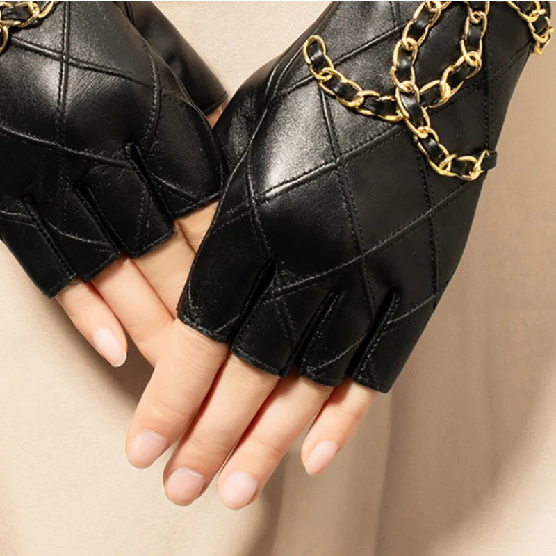 Женские кожаные полуперчатки, перчатки в стиле панк с металлической цепочкой, без пальцев, для мотоциклистов, для сенсорных экранов, 2 шт.
Женские кожаные полуперчатки, перчатки в стиле панк с металлической цепочкой, без пальцев, для мотоциклистов, для сенсорных экранов, 2 шт.