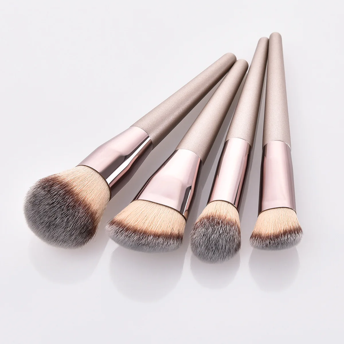 Makeup Brushes Premium Makeup Set Synthetic Cosmetics Foundation Blending Blush Eyeliner Face Powder Beauty Tools maquiagem
Makeup Brushes Premium Makeup Set Synthetic Cosmetics Foundation Blending Blush Eyeliner Face Powder Beauty Tools maquiagem