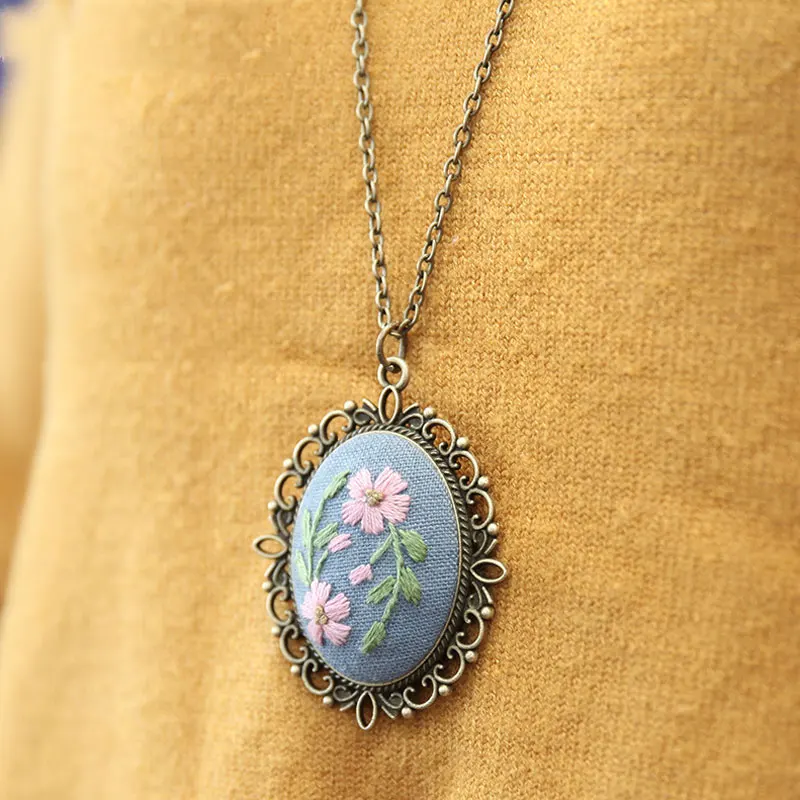 DIY Non-finished Product Cross Stitch Ornament Tool Pendants Necklace Hand Sewing Stitching Necklace Beginner Embroidery Kit
DIY Non-finished Product Cross Stitch Ornament Tool Pendants Necklace Hand Sewing Stitching Necklace Beginner Embroidery Kit