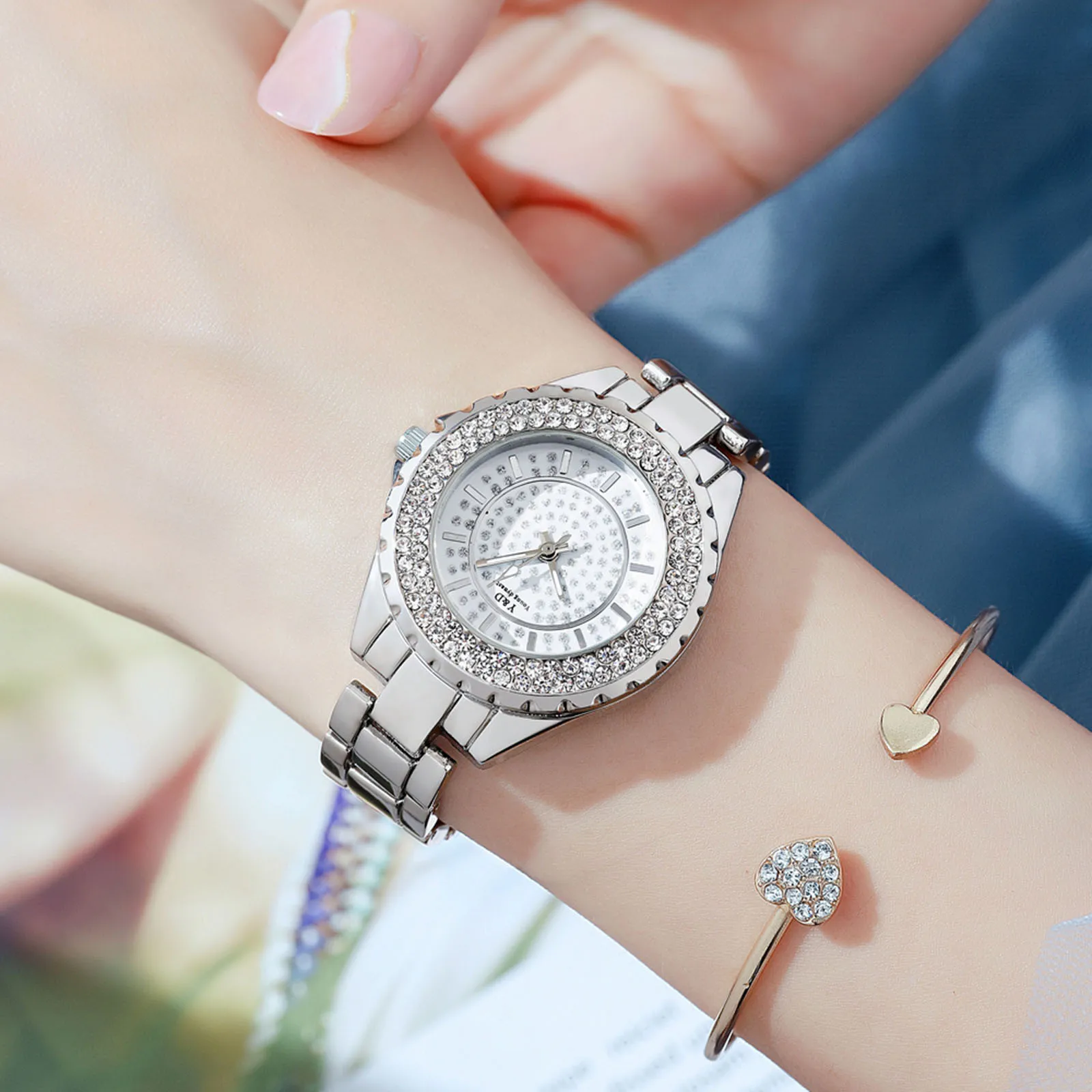 Women's watches Fashion Fashion Diamond-studded Alloy Steel Watch Luxury Wrist Watches reloj mujer Wrist accessories Clock
Women's watches Fashion Fashion Diamond-studded Alloy Steel Watch Luxury Wrist Watches reloj mujer Wrist accessories Clock