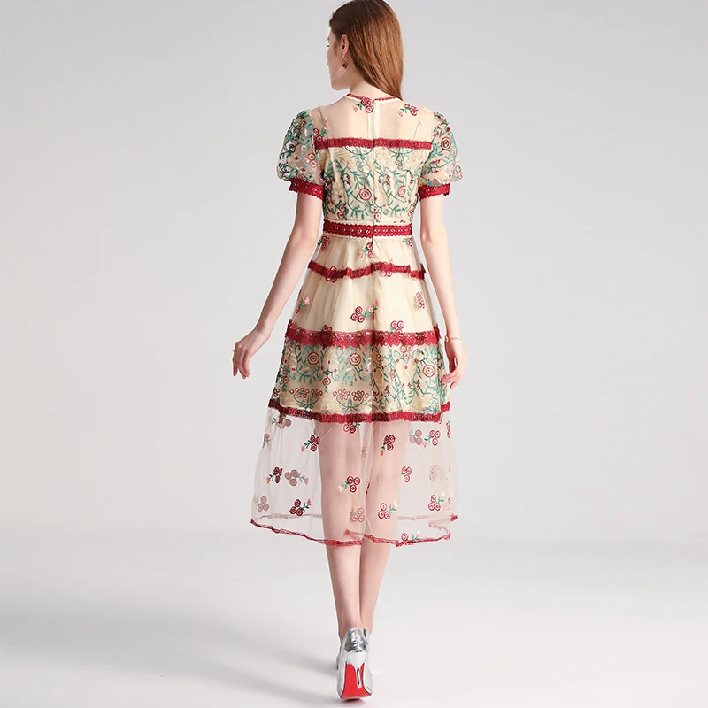 2021 Women Runway Designers Short Sleeve Summer Luxury Embroidery Mesh Dress Mid Calf Transparent Sexy Party Celebrity Robe
2021 Women Runway Designers Short Sleeve Summer Luxury Embroidery Mesh Dress Mid Calf Transparent Sexy Party Celebrity Robe