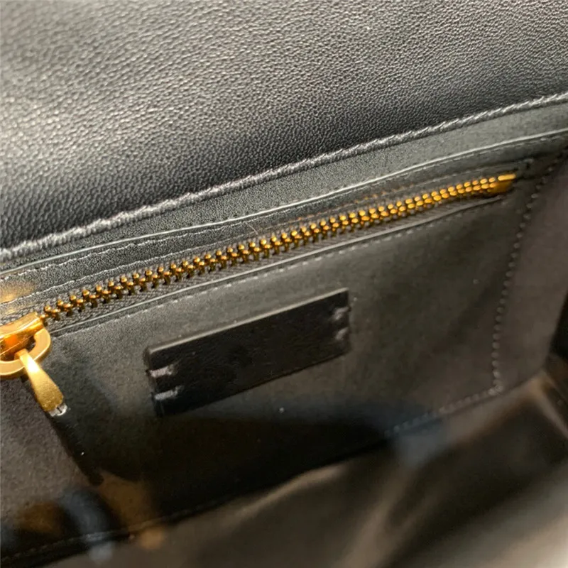 2021 designer luxury women's handbag big easy Tote Bag diamond lattice leather big rivet sheepskin One Shoulder Messenger Bag
2021 designer luxury women's handbag big easy Tote Bag diamond lattice leather big rivet sheepskin One Shoulder Messenger Bag