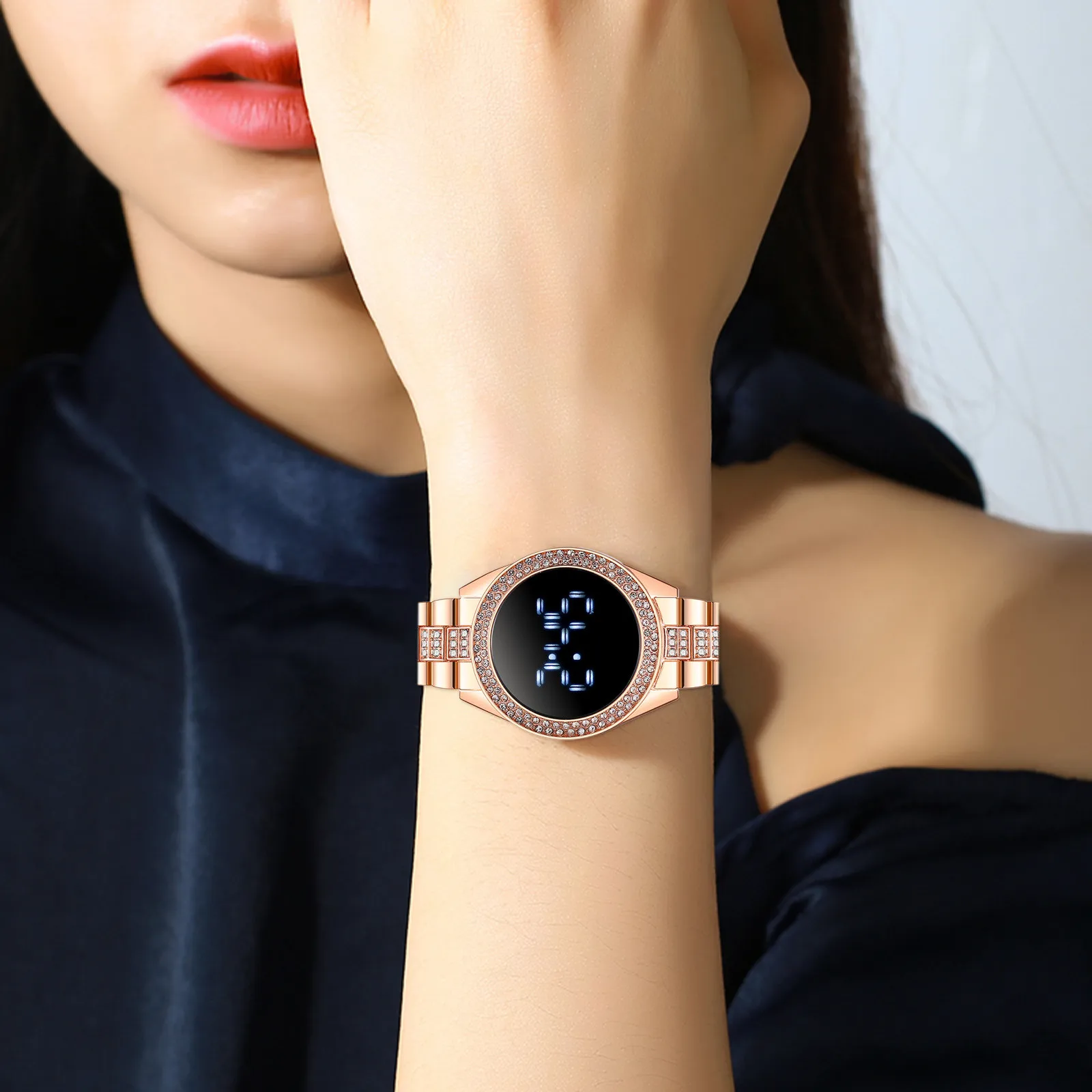 Fashion Trend Exquisite Male And Ladies Couple Watch Digital Watch Stainless Steel Band Relogio Feminino
Fashion Trend Exquisite Male And Ladies Couple Watch Digital Watch Stainless Steel Band Relogio Feminino