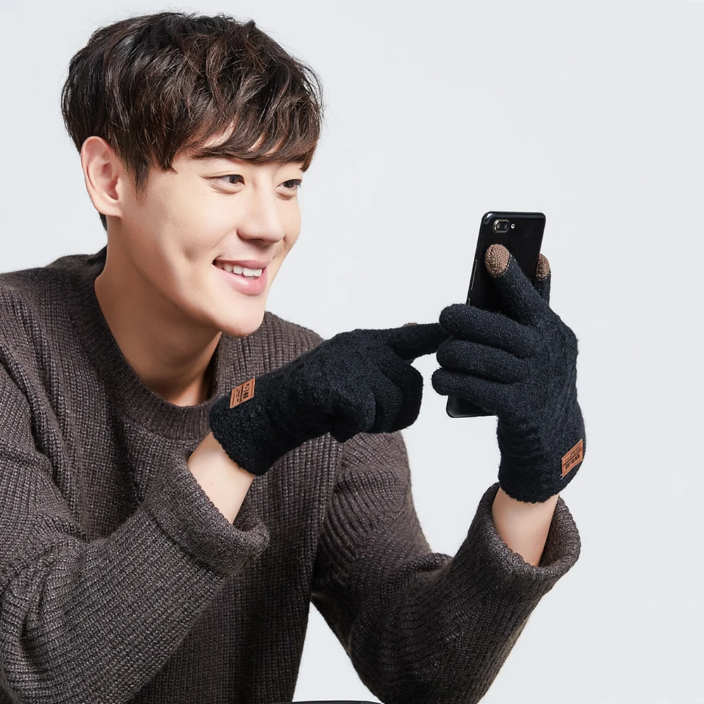 Winter Men Knitted Gloves Touch Screen High Quality Male Mitten Thicken Warm Wool Cashmere Solid Men Business Gloves
Winter Men Knitted Gloves Touch Screen High Quality Male Mitten Thicken Warm Wool Cashmere Solid Men Business Gloves