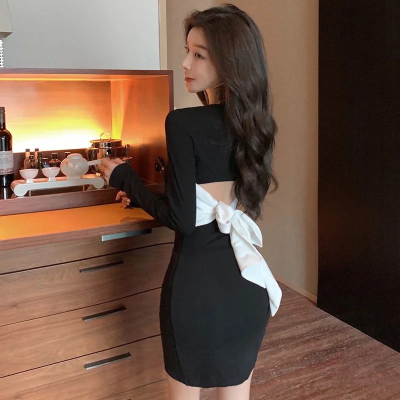 Осенний пикантный однотонный костюм Desire Midriff, короткая юбка на шнуровке, облегающее платье-футляр
Осенний пикантный однотонный костюм Desire Midriff, короткая юбка на шнуровке, облегающее платье-футляр