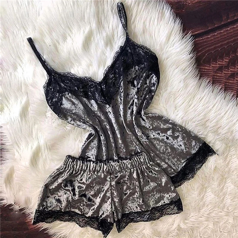 Sexy Lingerie Women Sleep Wear Camisole Bow Shorts V-Neck Tops Velvet Pajamas Sleepwear Hot
Sexy Lingerie Women Sleep Wear Camisole Bow Shorts V-Neck Tops Velvet Pajamas Sleepwear Hot