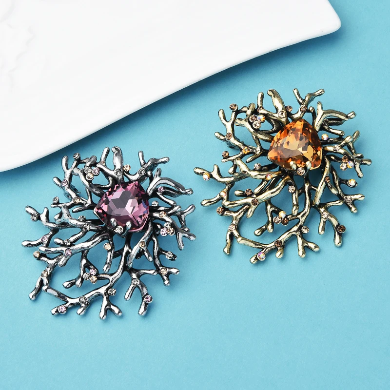 Wuli&baby Quality Original Designer Brooches Metal Geometry Brooch Pins For Women 2021 New Year Gift
Wuli&baby Quality Original Designer Brooches Metal Geometry Brooch Pins For Women 2021 New Year Gift