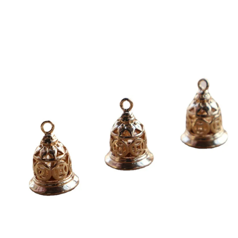 Copper plated hollowed out gold earrings are used for DIY, necklaces, earrings, accessories, jewelry and hardware
Copper plated hollowed out gold earrings are used for DIY, necklaces, earrings, accessories, jewelry and hardware