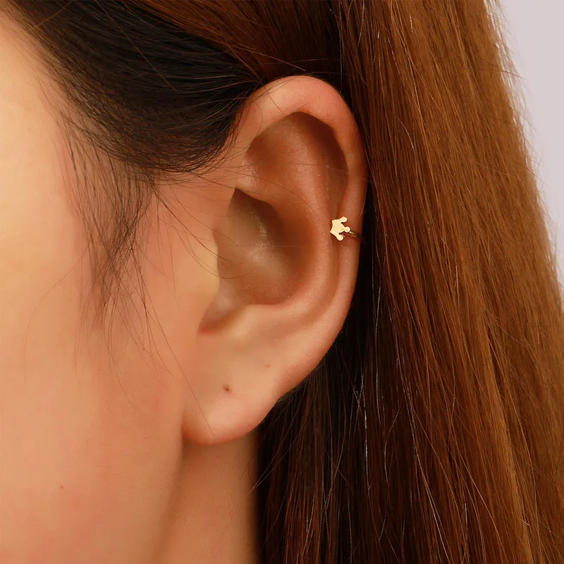 1 шт. модные зажимы для ушей в форме короны, не пирсинг, клипсы для ушей, серьги для женщин, простой поддельный хрящевой Кафф для ушей, оптовая ...
1 шт. модные зажимы для ушей в форме короны, не пирсинг, клипсы для ушей, серьги для женщин, простой поддельный хрящевой Кафф для ушей, оптовая ...