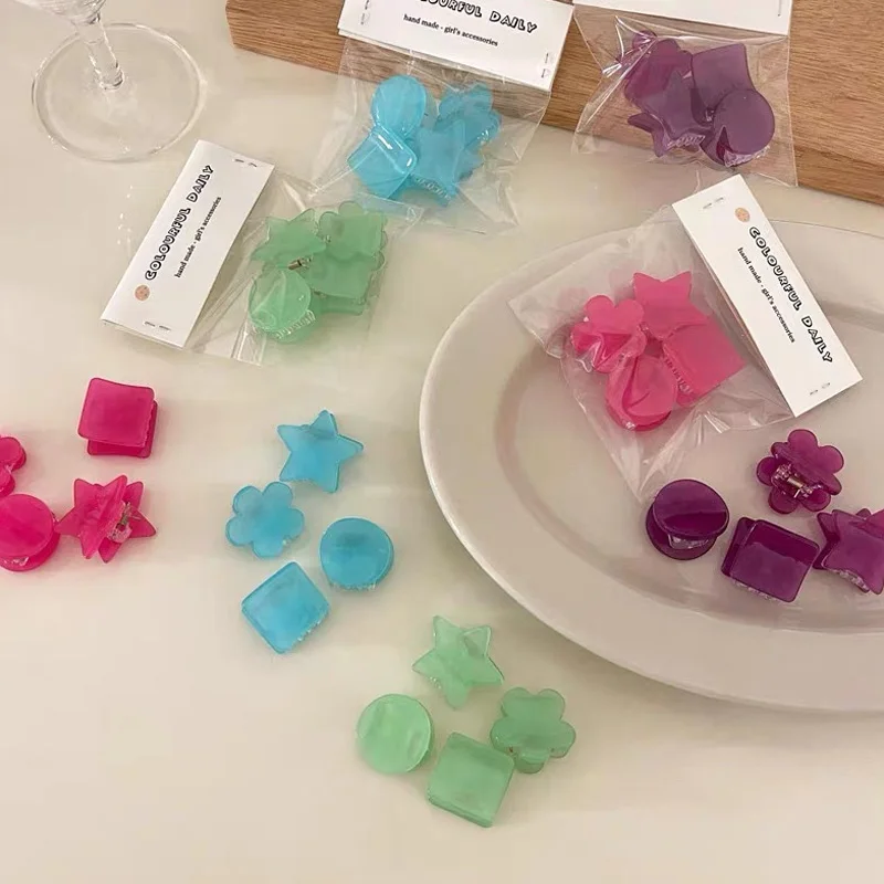 4PCS/Set Cute Candy Color Love Flower Small Hair Claws For Girls Sweet Headband Hair Clips Kids Fashion Hair Accessories
4PCS/Set Cute Candy Color Love Flower Small Hair Claws For Girls Sweet Headband Hair Clips Kids Fashion Hair Accessories