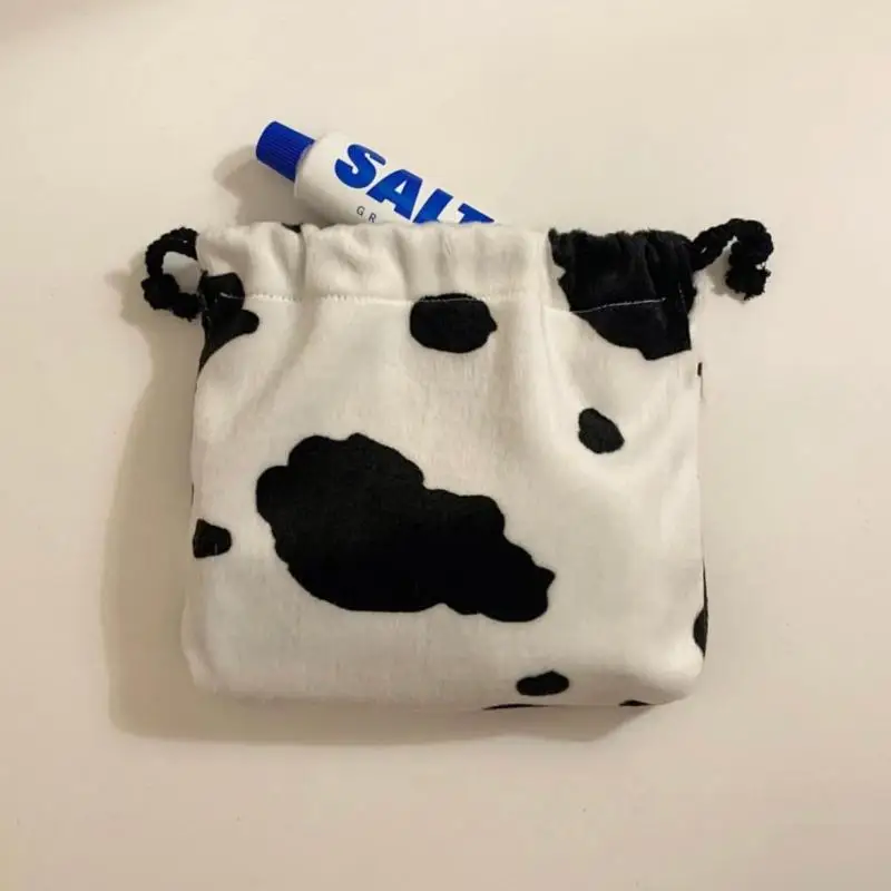 Cow Pattern Drawstring Bag Short Plush Makeup Storage Pouch Women Mini Portable Cosmetic Bag Simple Travel Toiletry Bags 2021
Cow Pattern Drawstring Bag Short Plush Makeup Storage Pouch Women Mini Portable Cosmetic Bag Simple Travel Toiletry Bags 2021