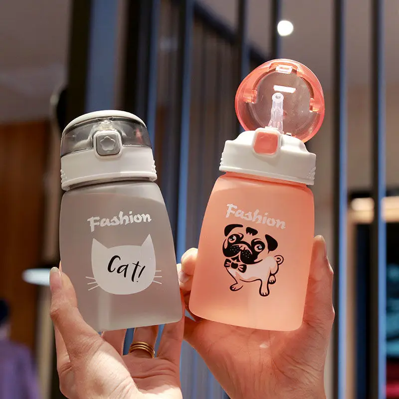 Frosted plastic super cute straw water cup simple and fresh, Korean version of anti falling children's Heart Portable
Frosted plastic super cute straw water cup simple and fresh, Korean version of anti falling children's Heart Portable