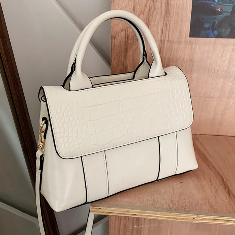 2020 Fashion PU Retro Crocodile Leather Women's Handbag Crocodile Pattern Casual Handbag Large Capacity Lady Diagonal Bag
2020 Fashion PU Retro Crocodile Leather Women's Handbag Crocodile Pattern Casual Handbag Large Capacity Lady Diagonal Bag
