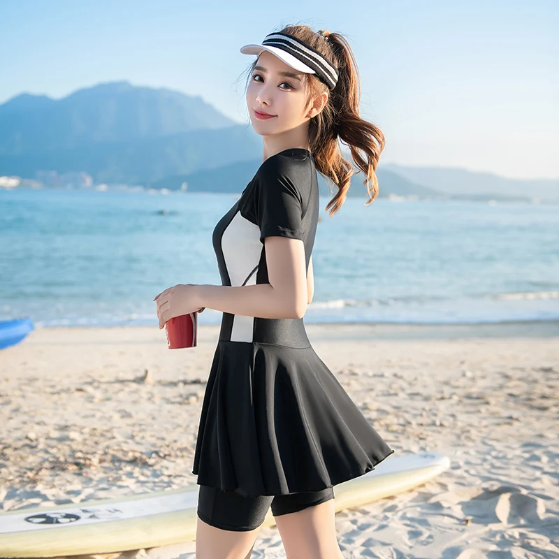 Plus Size One Piece Sport Swimsuit Surfing Suits Short Sleeves Beach Wear Women Summer Bathing 100KG Patchwork Zipper Skirt
Plus Size One Piece Sport Swimsuit Surfing Suits Short Sleeves Beach Wear Women Summer Bathing 100KG Patchwork Zipper Skirt